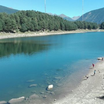 Озеро Энголастерс в Андорре