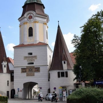 Городские ворота Штайнер Тор в Кремс-на-Дунае