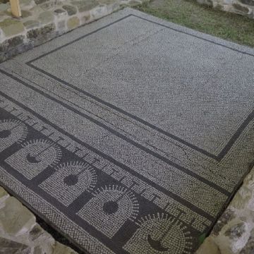 Археологический парк Симонов залив в Изоле
