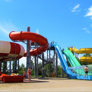 Аквапарк Tropiclandia в Ваасе