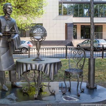 Аллея кованых фонарей в Бресте