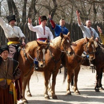 Конный театр Запорожские казаки в Запорожье